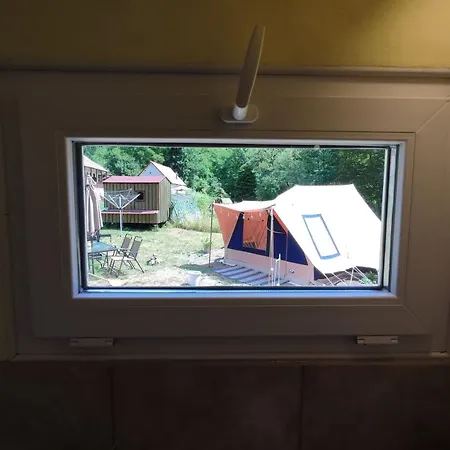 Luxusní stan Rent-a-fairytale Tent 